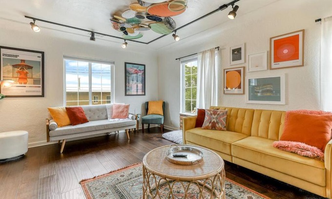 Downtown Apartment | Creative, Classic, Downtown Gem!