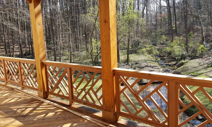Atlanta House | CREEKSIDE-ATLanta Terrace-Level Guest Suite/23 mins from Mid-Town Atlanta