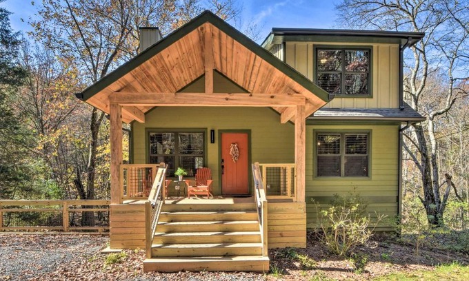 Williamstown House | Creekside Craftsman Retreat in North GA Mountains!
