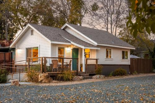 Grass Valley House | Creektown Cottages/The Alder