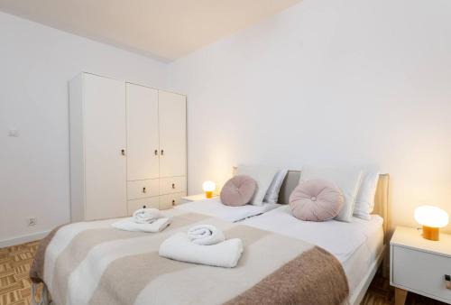 Mokotow Apartment | Creme De La Creme 2 Bedroom Apartment Mokotow