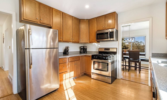 Crown Point House | Crown Point - Pettibone St