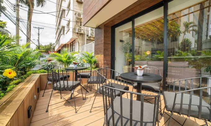 Granada Apartment | CRS 402 - Beautiful Studio in Centenario w/Street View