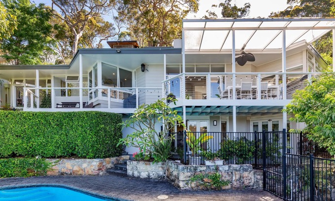 Middle Cove House | Crystal Cove (ISYD) - Magnificent and serene 4 bedroom escape with stunning water views