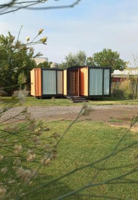 General Roca House | Cubil Naranja. Casa conteiner 2 dormitorios