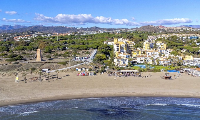 Cabopino Apartment | Cubo's Penthouse Cabopino Port Marbella +Parking/wifi/sea views/parking included