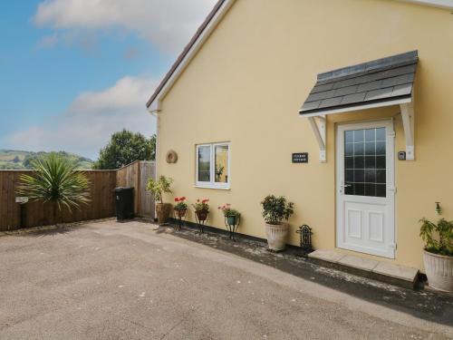 Bridport House | Cuckoo Cottage