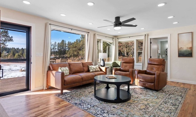 Custer House | Custer Gem, , Spacious Cabin with Hot Tub and Games