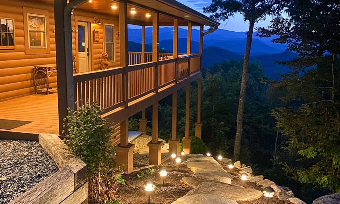 Bryson City Cabin | Customer Appreciation Year! See Discount information in Ad