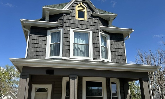 Midtown House | Cute 3bed/2bath house near downtown Omaha