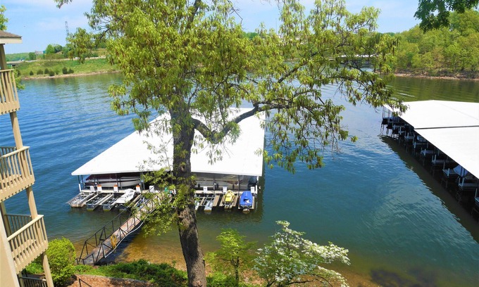 Osage Beach Condo | Cute and cozy lake condo with cove water views (30x10 slip FREE with a rent).