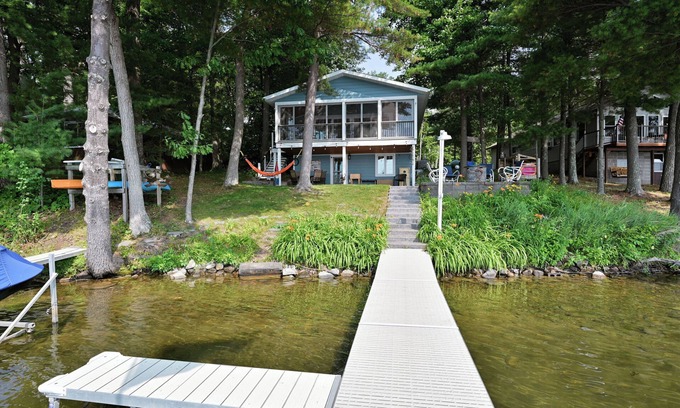 Birchwood Cabin | Cute cabin on pristine Long Lake