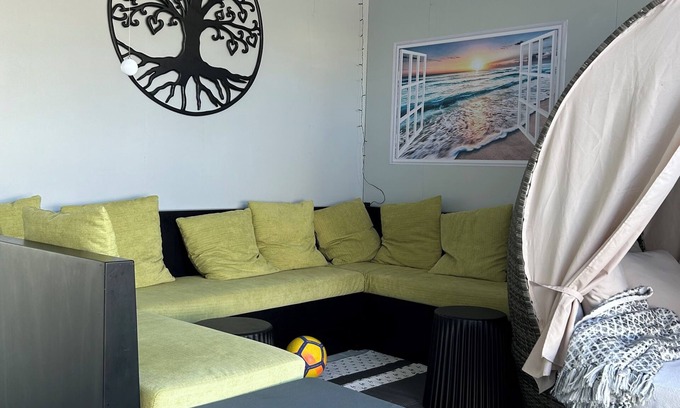 Te Akau Cabin | Cute & cosy- minute walk to the Beach