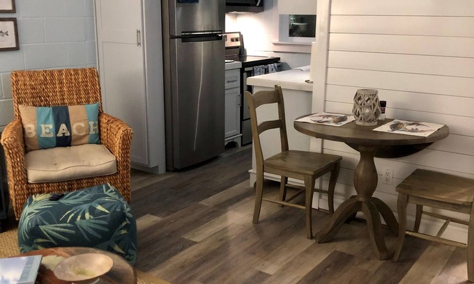 Fulton Cottage | Cute Cottage across from Fulton Piern