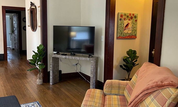 Waukegan Apartment | Cute & Cozy for Family Gatherings