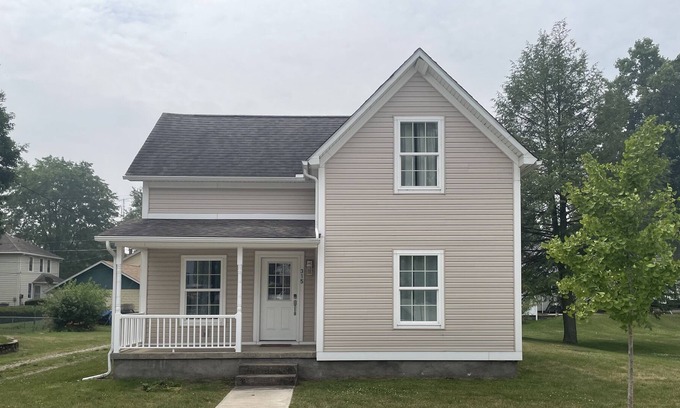 Culver House | Cute Culver Home Away From Home near beautiful Lake Maxinkuckee. Pet friendly