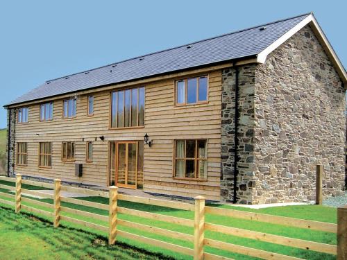 Newtown House | Cwm Corn Barn - Hw7662