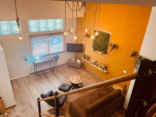 Poblats Maritims Apartment | Dúplex tipo loft de estilo selvático y safari, con encanto y a pasos del mar