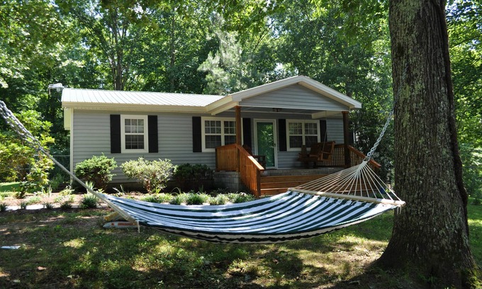 Primm Springs House | Daffodil Hollow Songwriter & Artist Retreat Cottage Leipers Fork, Natchez Trace