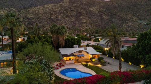 Historic Tennis Club House | Dandelion by AvantStay Pool 0.2mi to Downtown