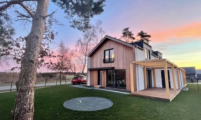 Pruchten House | DarssAhoi 1B Summary: