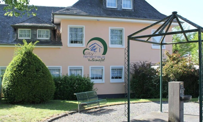 Daun House | Daun Comfortable holiday residence