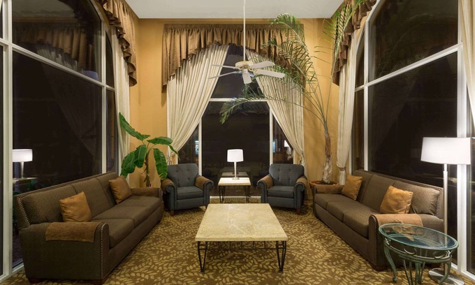 Bullhead City Hotel | Days Inn by Wyndham Bullhead City