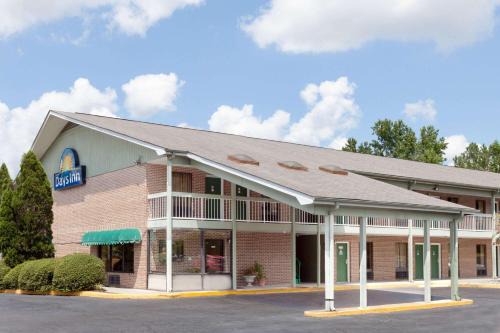 State Park Hotel | Days Inn by Wyndham Columbia NE Fort Jackson