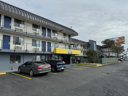 Biggs Field Hotel | Days Inn by Wyndham El Paso Airport East