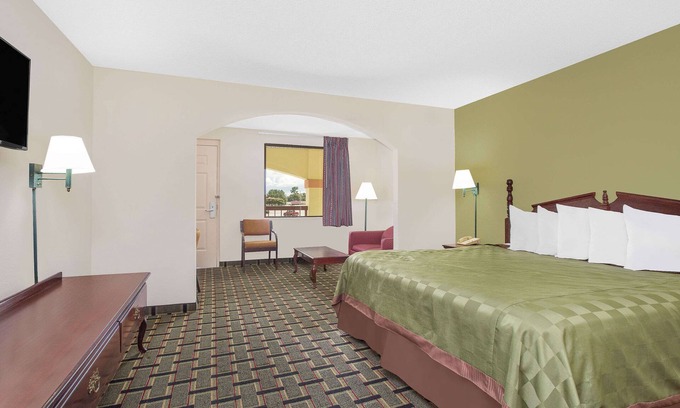 Eufaula Hotel | Days Inn by Wyndham Eufaula AL