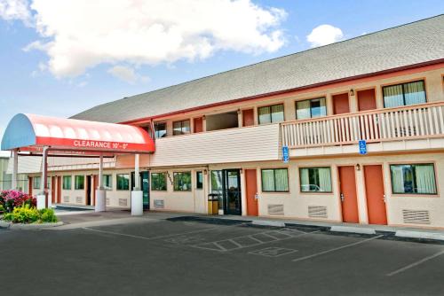 Independence Hotel | Days Inn by Wyndham Independence