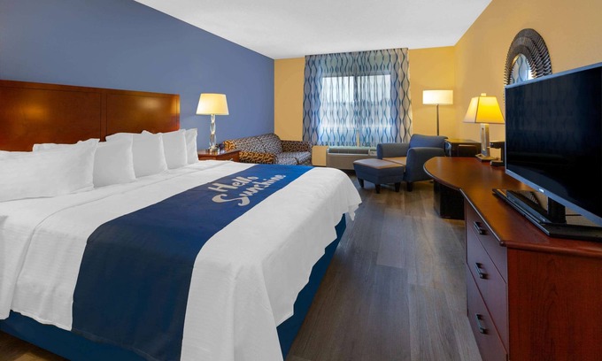 Milan Hotel | Days Inn by Wyndham Milan Sandusky South