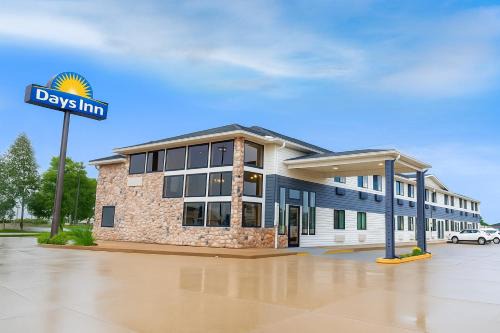 Morton Hotel | Days Inn by Wyndham Morton