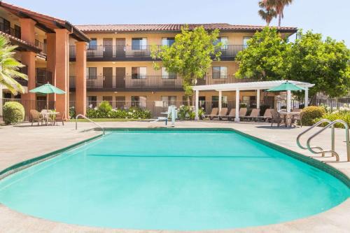 Milpitas Hotel | Days Inn by Wyndham San Jose Airport