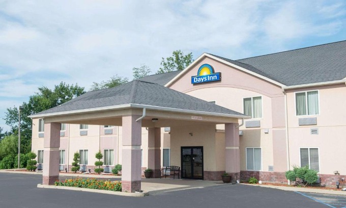 Sullivan Hotel | Days Inn by Wyndham Sullivan