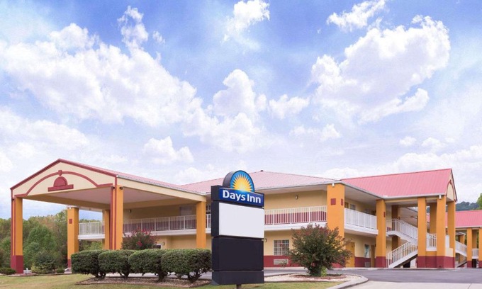 Trenton Hotel | Days Inn by Wyndham Trenton