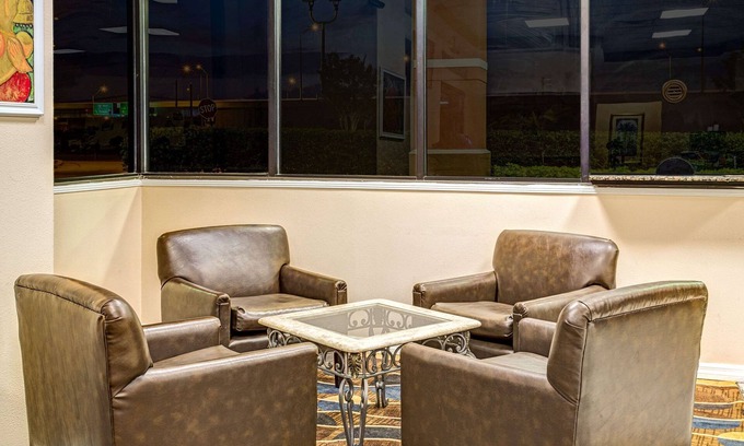 York Hotel | Days Inn by Wyndham York Alabama