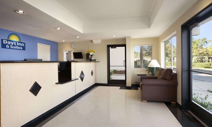 Rancho Cordova Hotel | Days Inn & Suites by Wyndham Rancho Cordova