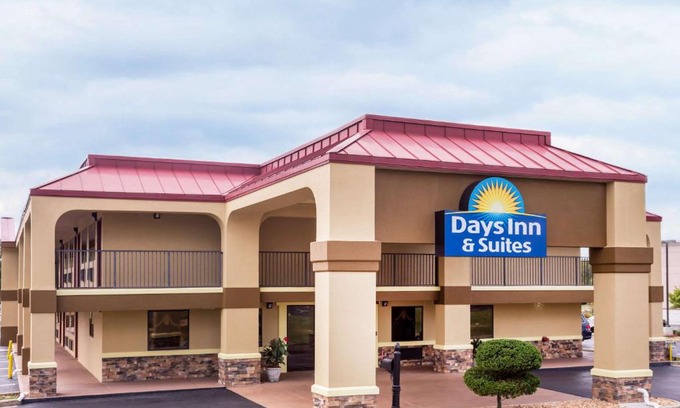 Warner Robins Hotel | Days Inn & Suites by Wyndham Warner Robins Near Robins AFB