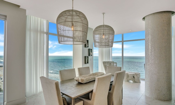 Brush - Stewarts Hotel | Daytona Grande Oceanfront Resort