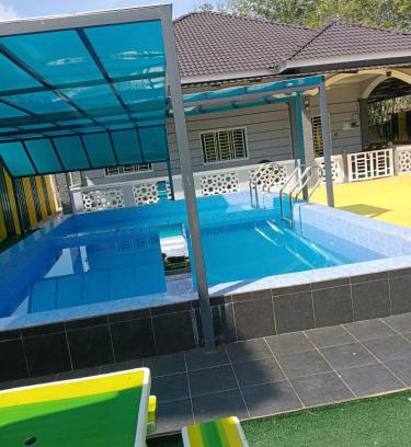 Gurun House | DChemara Mizi Homestay Swimming Pool