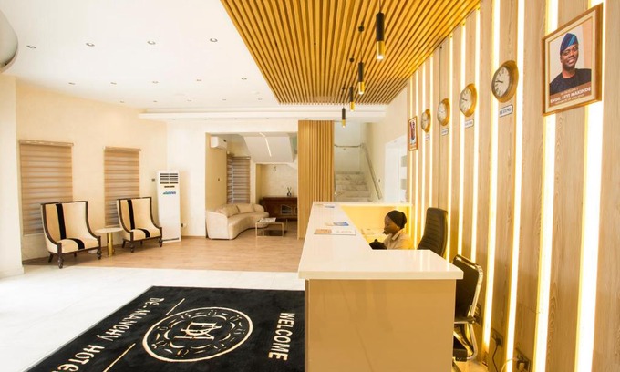 Ibadan Hotel | DE MANCHY HOTELS & SUITES