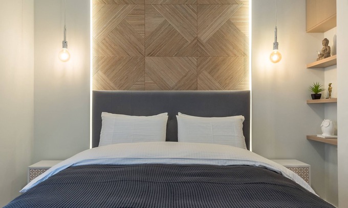 Athens City Centre Apartment | De Minimis - a Chic 3BR Downtown Apartment by JJ Hospitality-