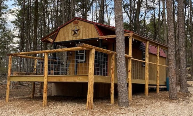 Eminence Cabin | Deadwood Acres cabin #2