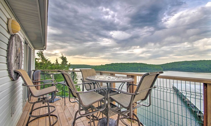 Kaiser Condo | Deck, Pool & Views: Lake of the Ozarks Condo
