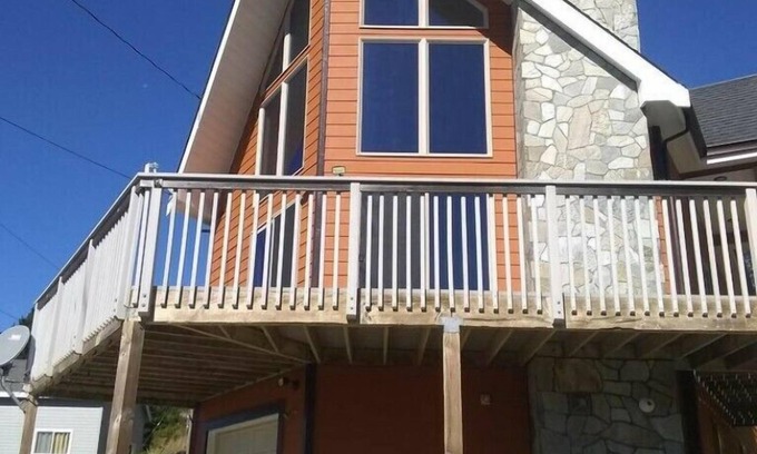 Shelter Cove House | Deer View Chalet: A Beautiful Escape