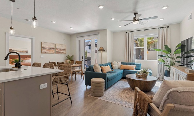 St. George Condo | Deja Blue : Desert Color Lagoon + Beaches