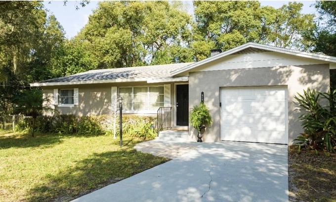 DeLand House | Deland’s Downtown Dwelling