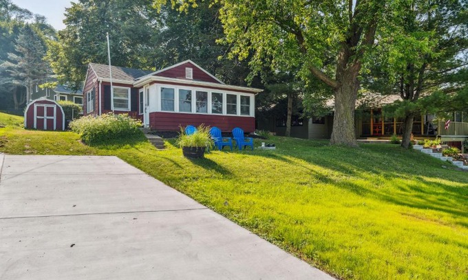 Delavan House | Delavan Retreat with Patio on Turtle Lake!