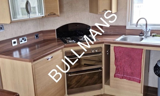 Clacton-on-Sea House | Delightful 3 bed caravan on VALLEY FARM Clacton-on-sea